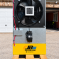 Vue arrière de la chaudière JB 30–52 kW avec ventilateur